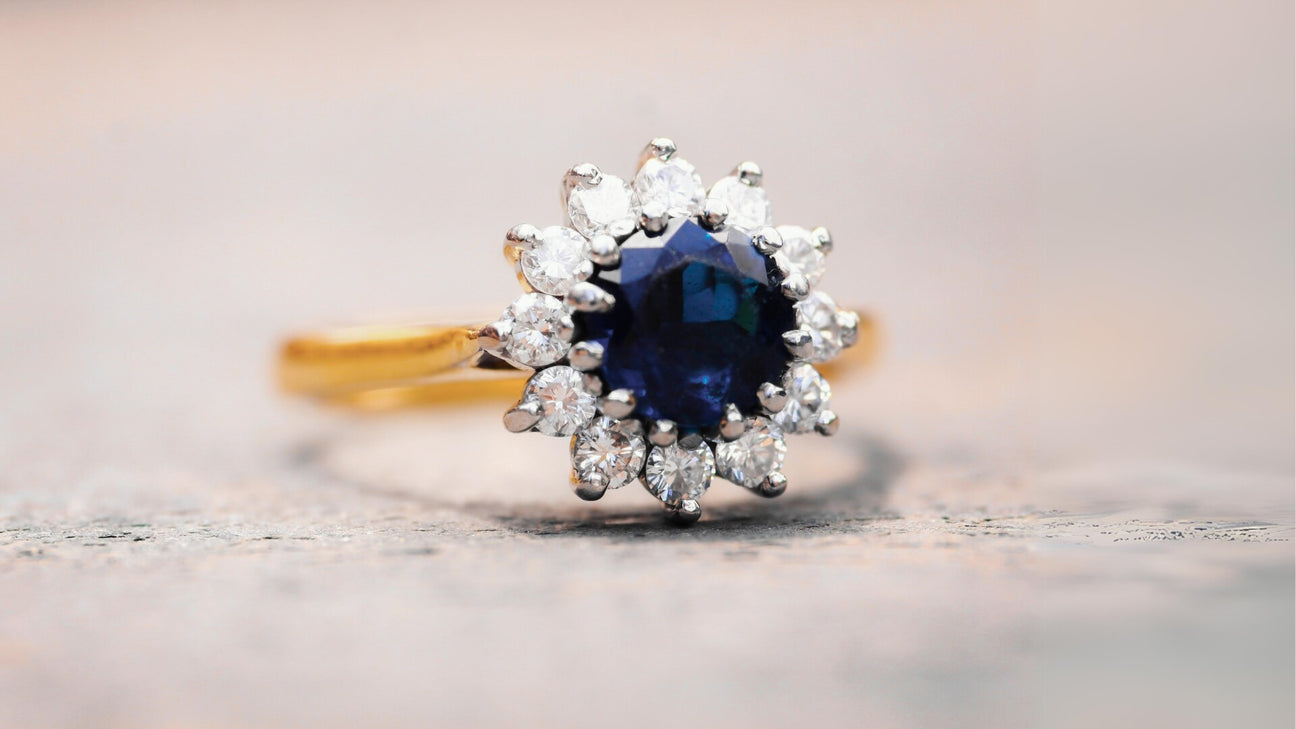 Can Engagement Rings Have Colored Stones?