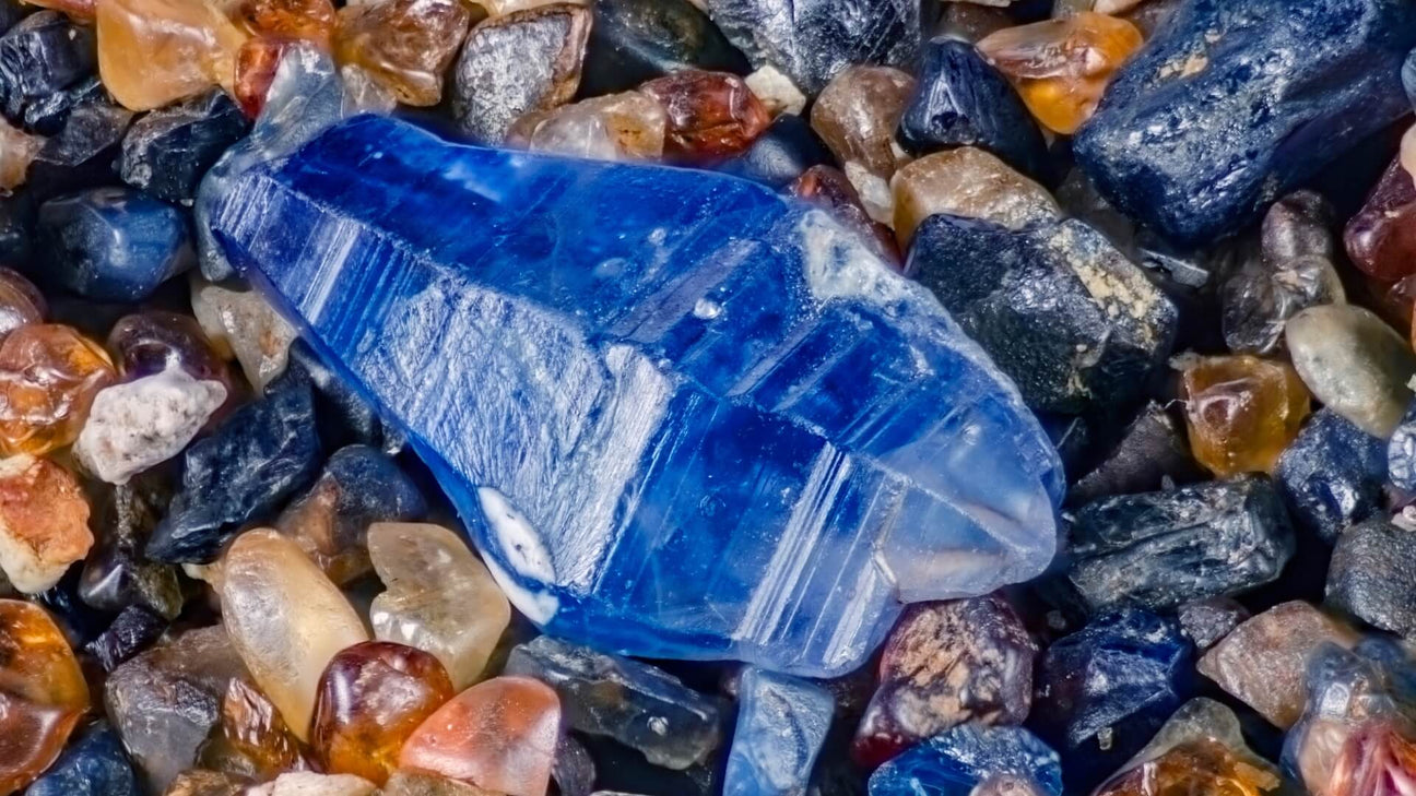 Can sapphires be different colors?