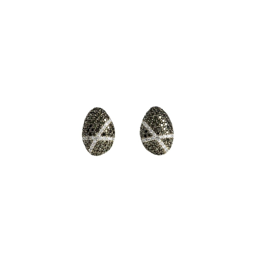 pebble-black-and-white-diamond-stud-earrings