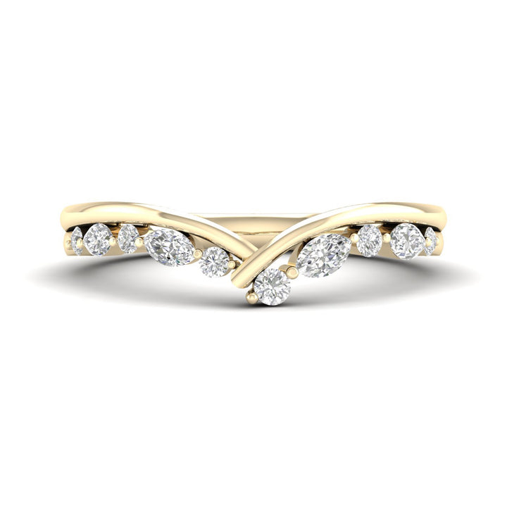 Diamond Chevron Band in 14K Yellow Gold (1/3 ct. tw.)