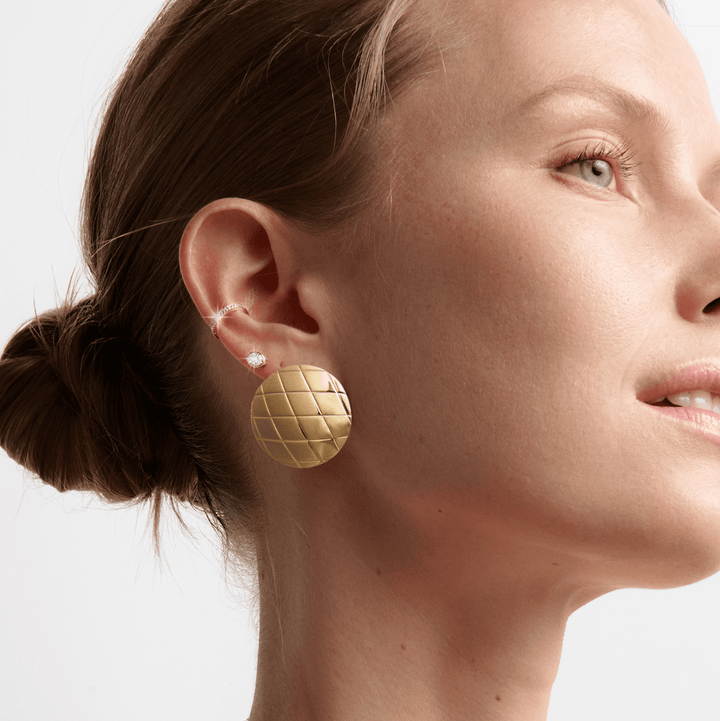 quilted-gold-button-earrings-in-14k-rose-gold-aurate