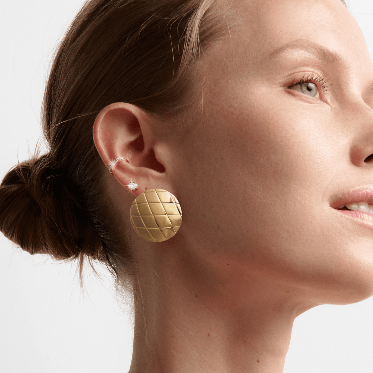 quilted-gold-button-earrings-in-14k-yellow-gold-aurate