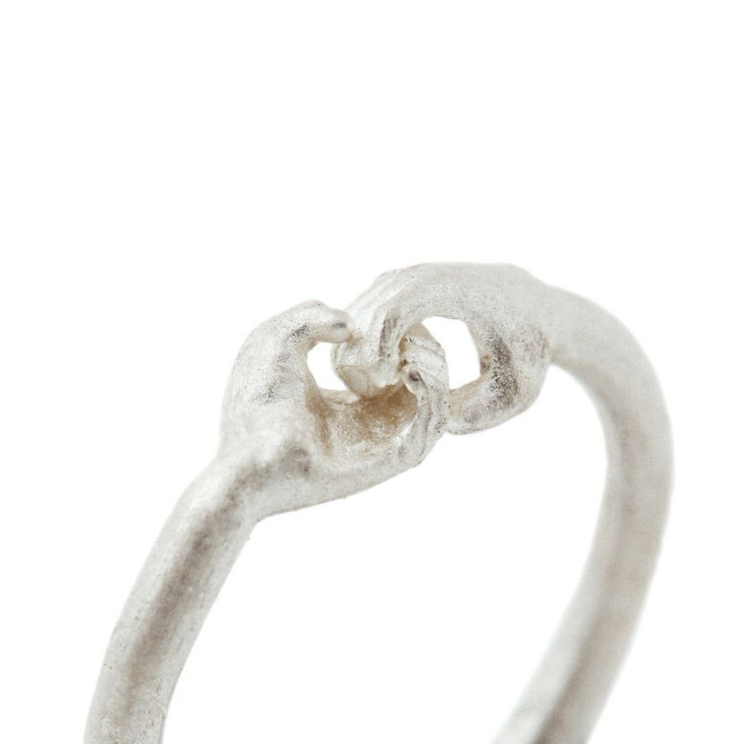 eternity-hand-ring-in-recycled-silver