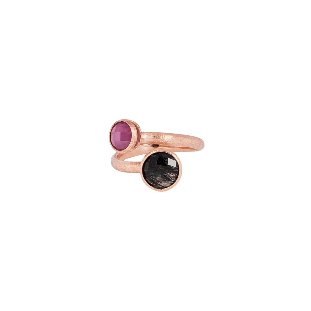 kensington-ring-with-black-quartz-and-ruby-root