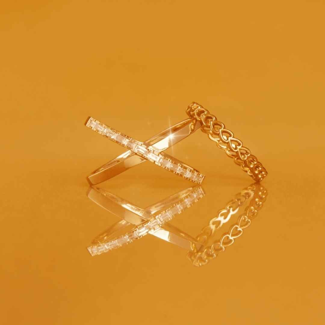 half-diamond-baguette-x-ring-aurate