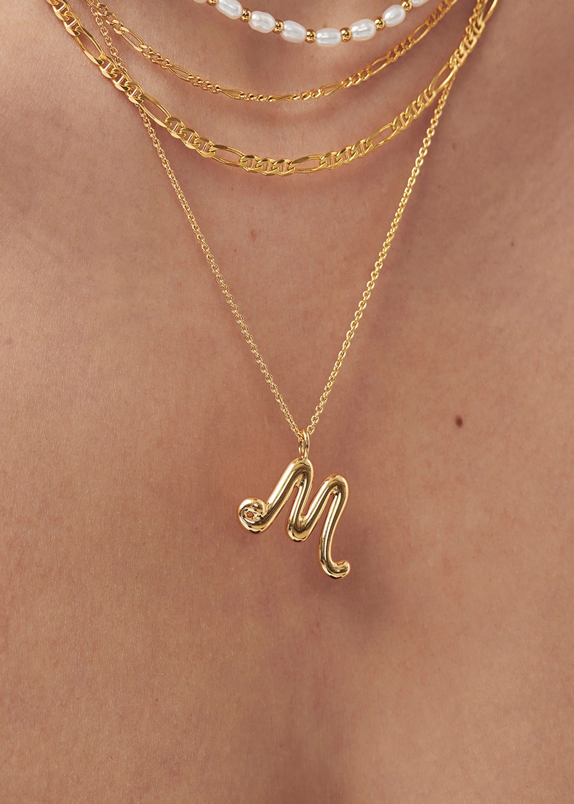 M initial 18kt gold-plated necklace