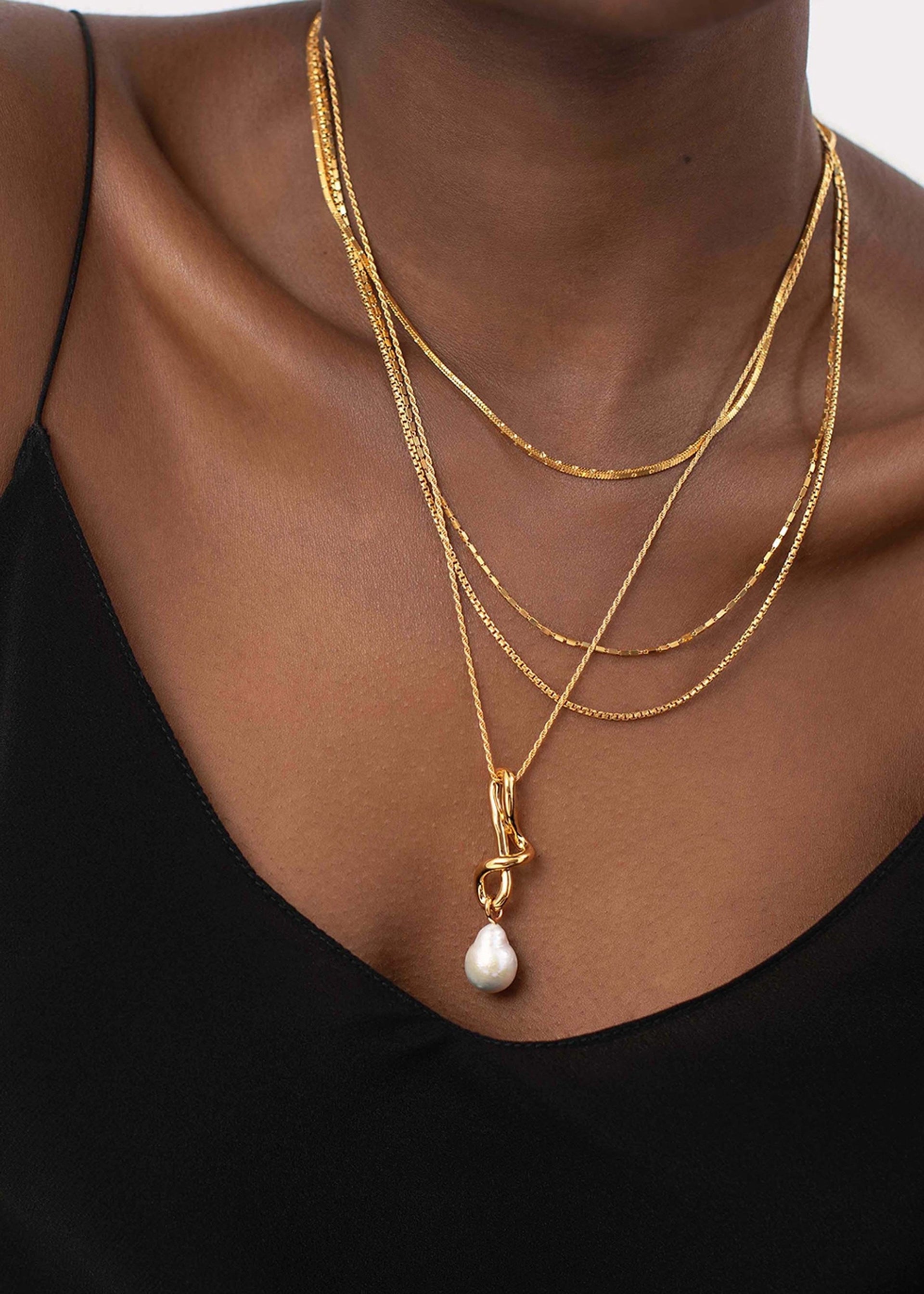 Molten pearl and 18kt gold-plated necklace