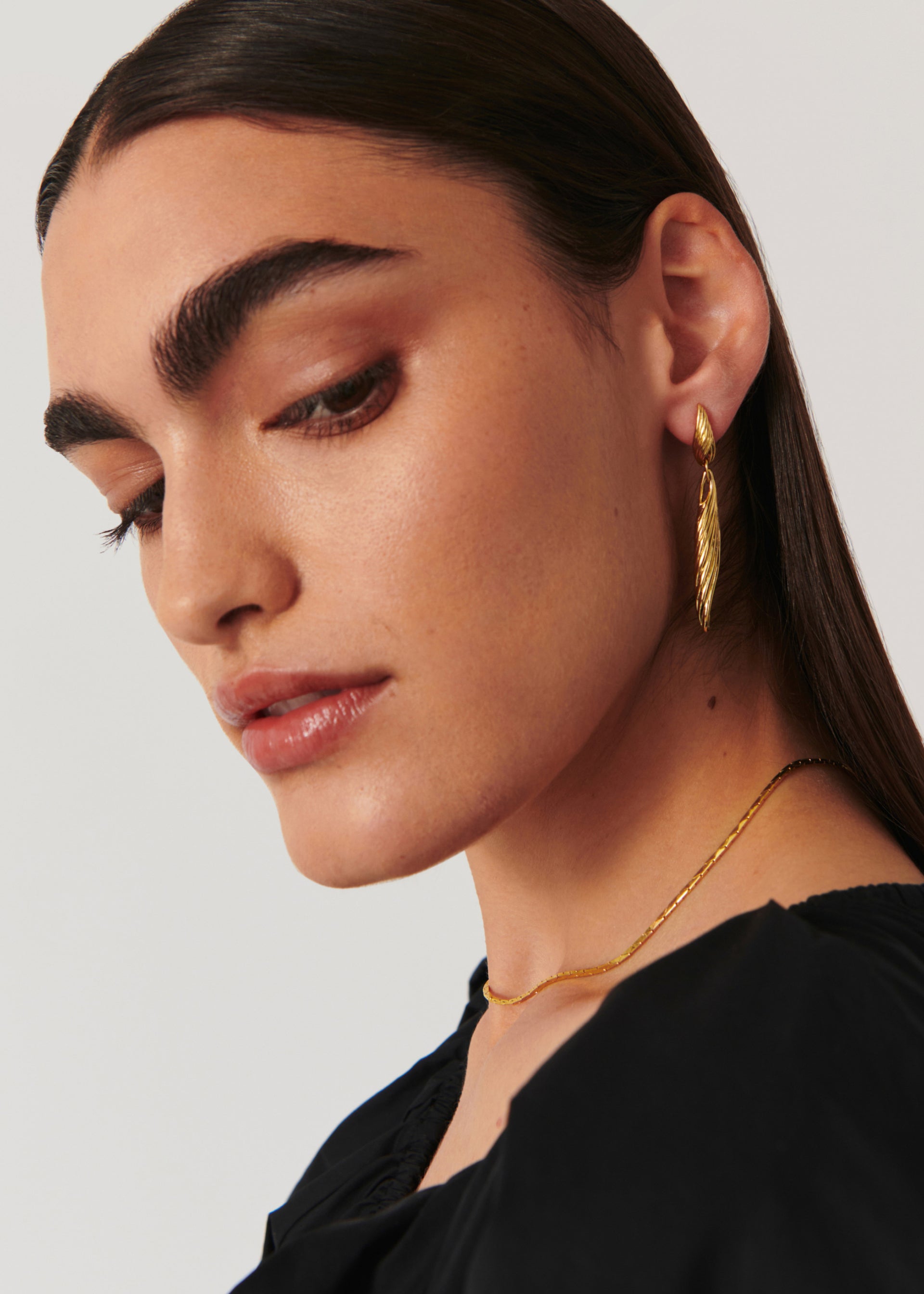 Wavy Ridge 18kt gold-plated drop earrings