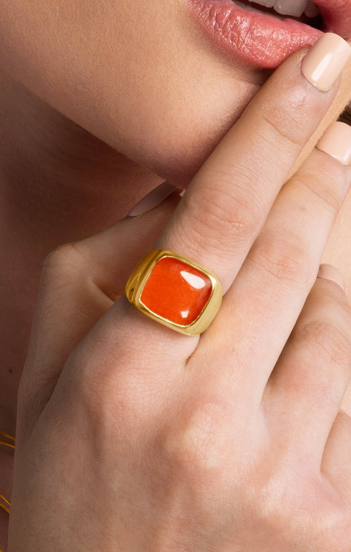 umbo-square-statement-ring