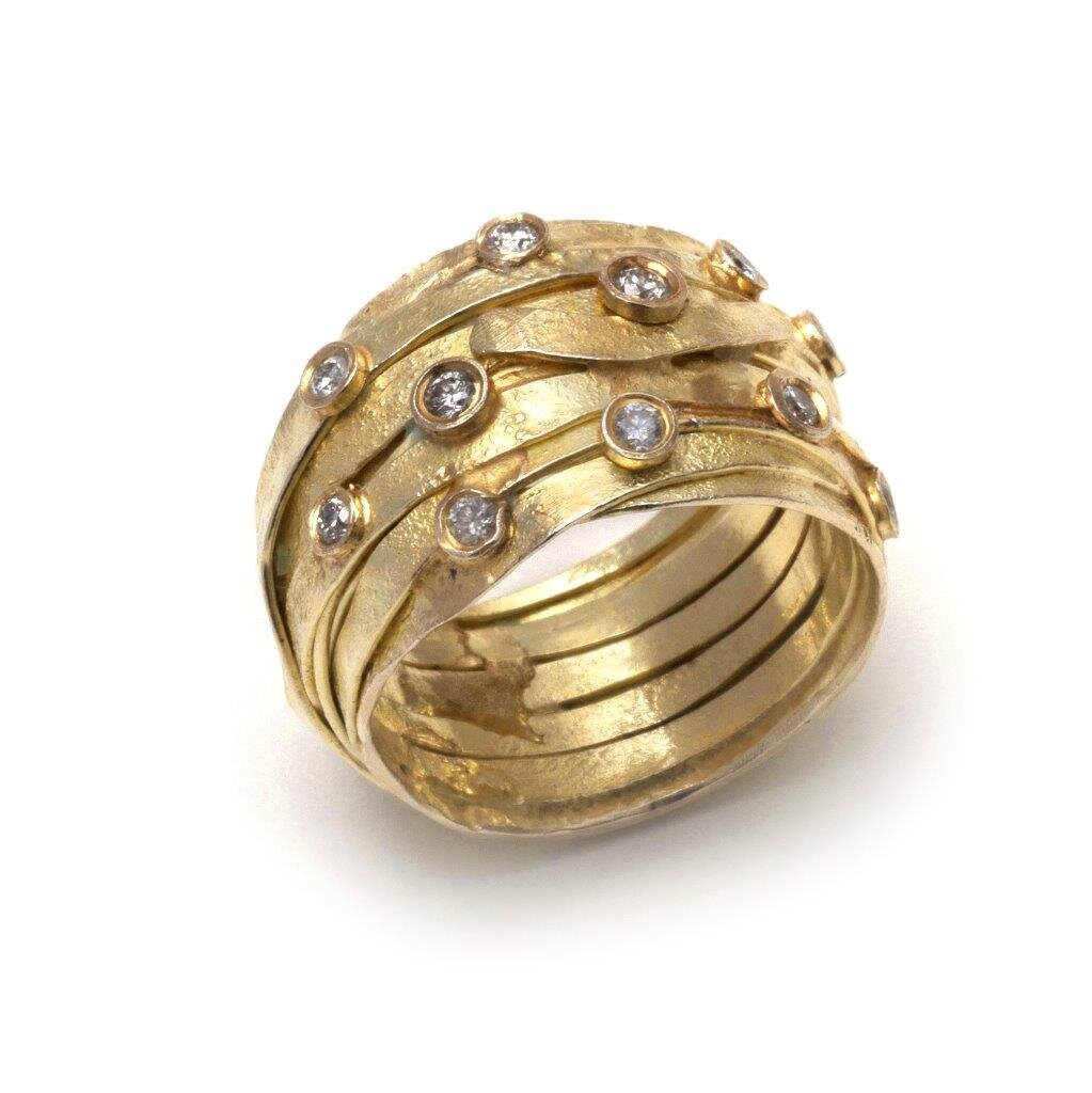 Wrap Ring with 11 Diamonds in 18k Gold