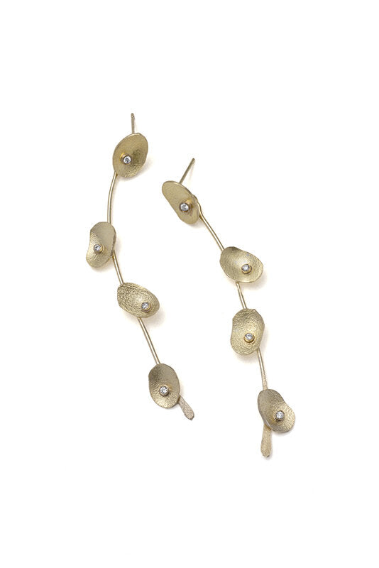 petal-drop-earrings-in-18k-gold