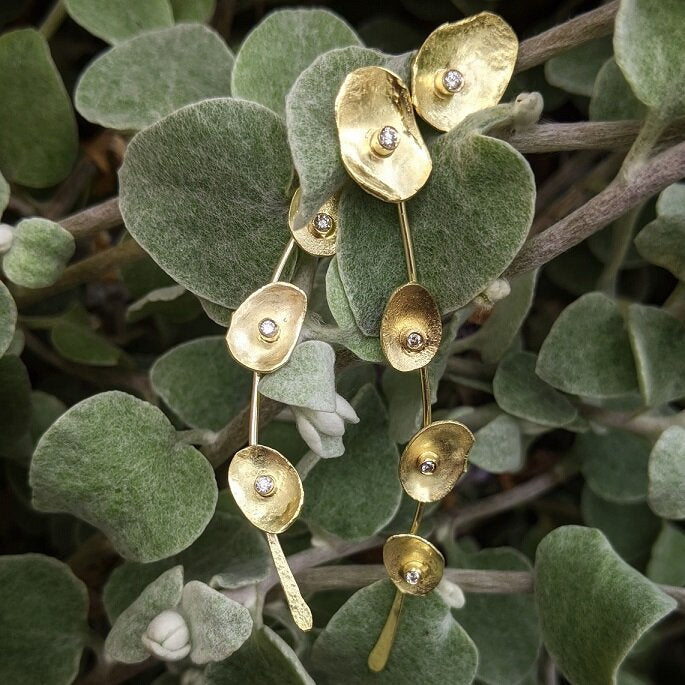 petal-drop-earrings-in-18k-gold