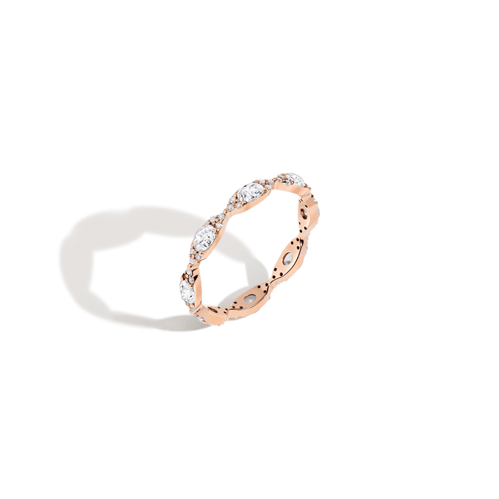 oval-diamond-gold-band-in-14k-rose-gold-aurate