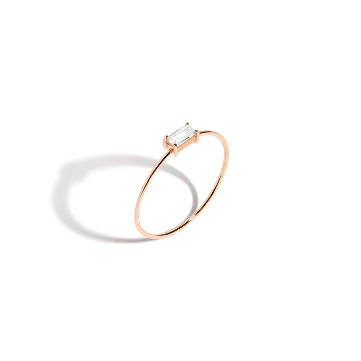 baguette-white-sapphire-gold-ring-in-14k-rose-gold-aurate