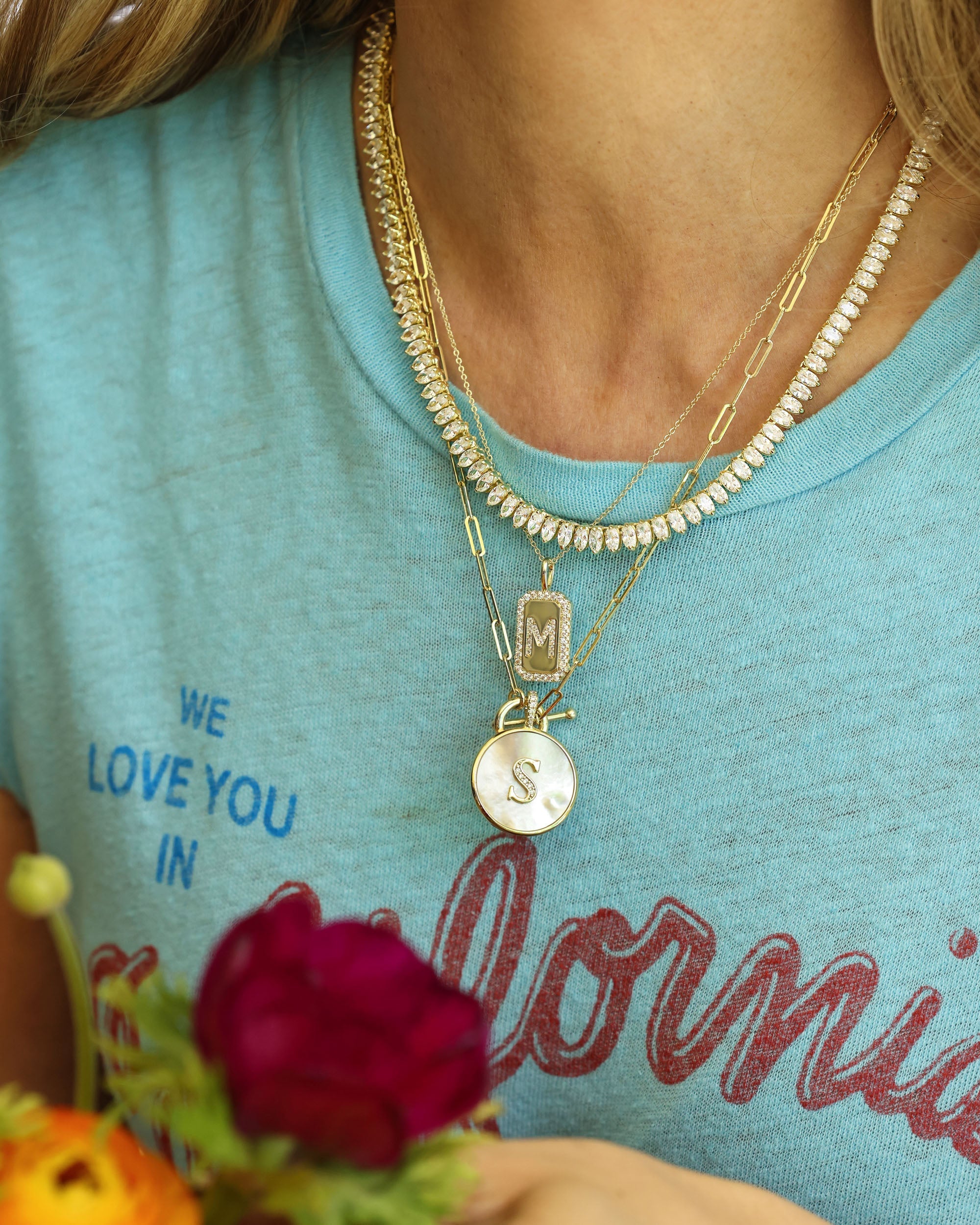 love-letters-medallion-necklace-in-gold