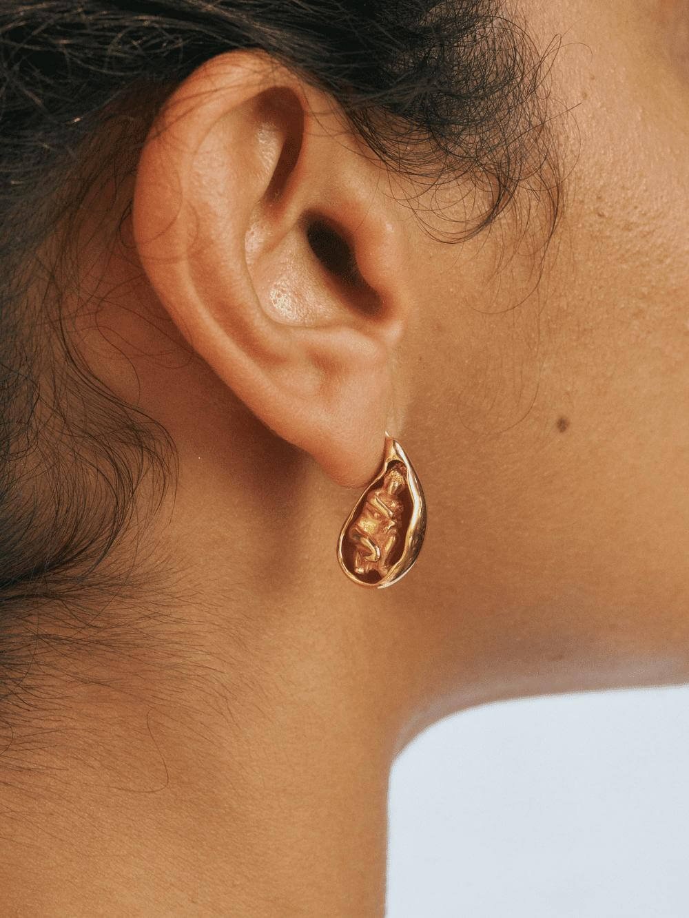 crouching-venus-earrings