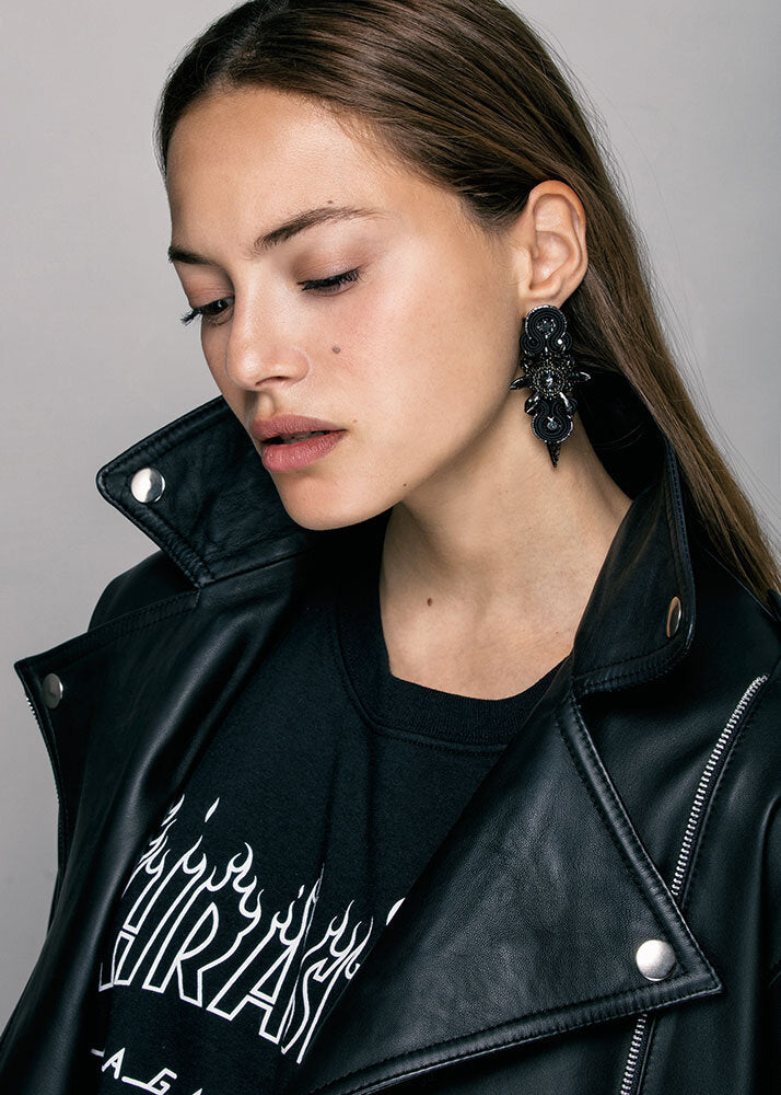 chained-beloved-black-earrings-with-spiked-star-flowers