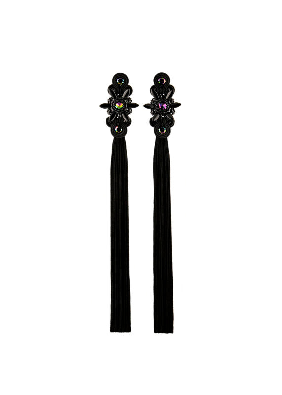 black-dark-romanticism-tassel-earrings-with-spiked-star-flowers