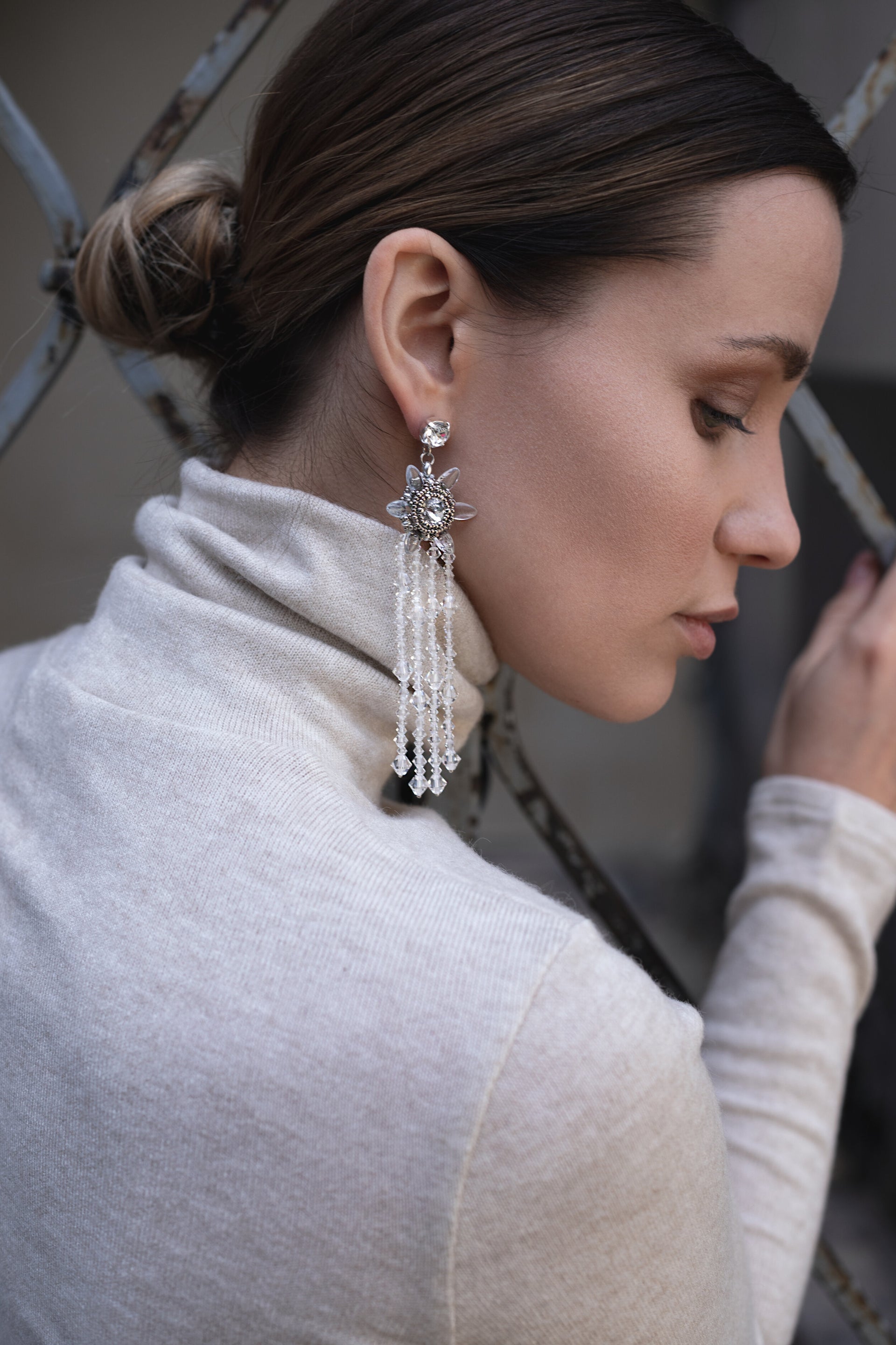 transparent-medium-flower-rain-earrings