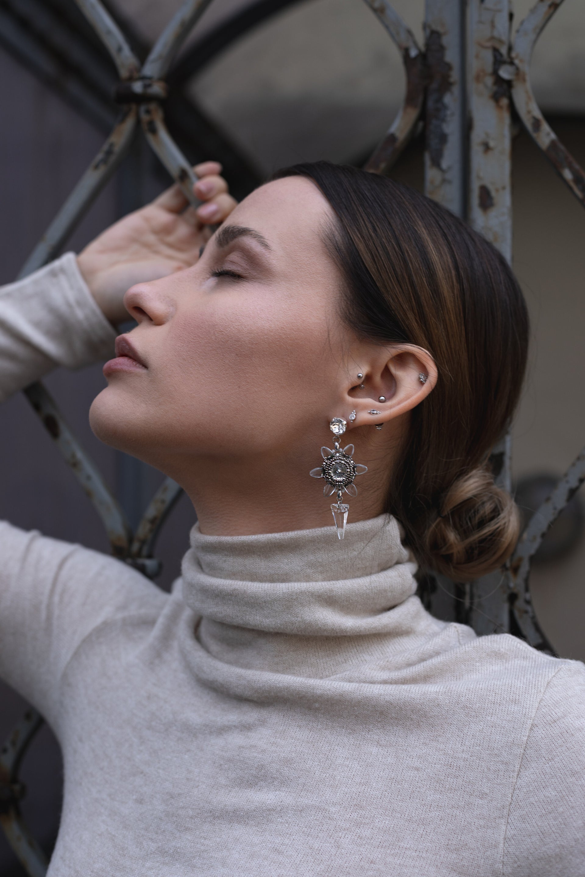 transparent-mini-flower-rain-earrings