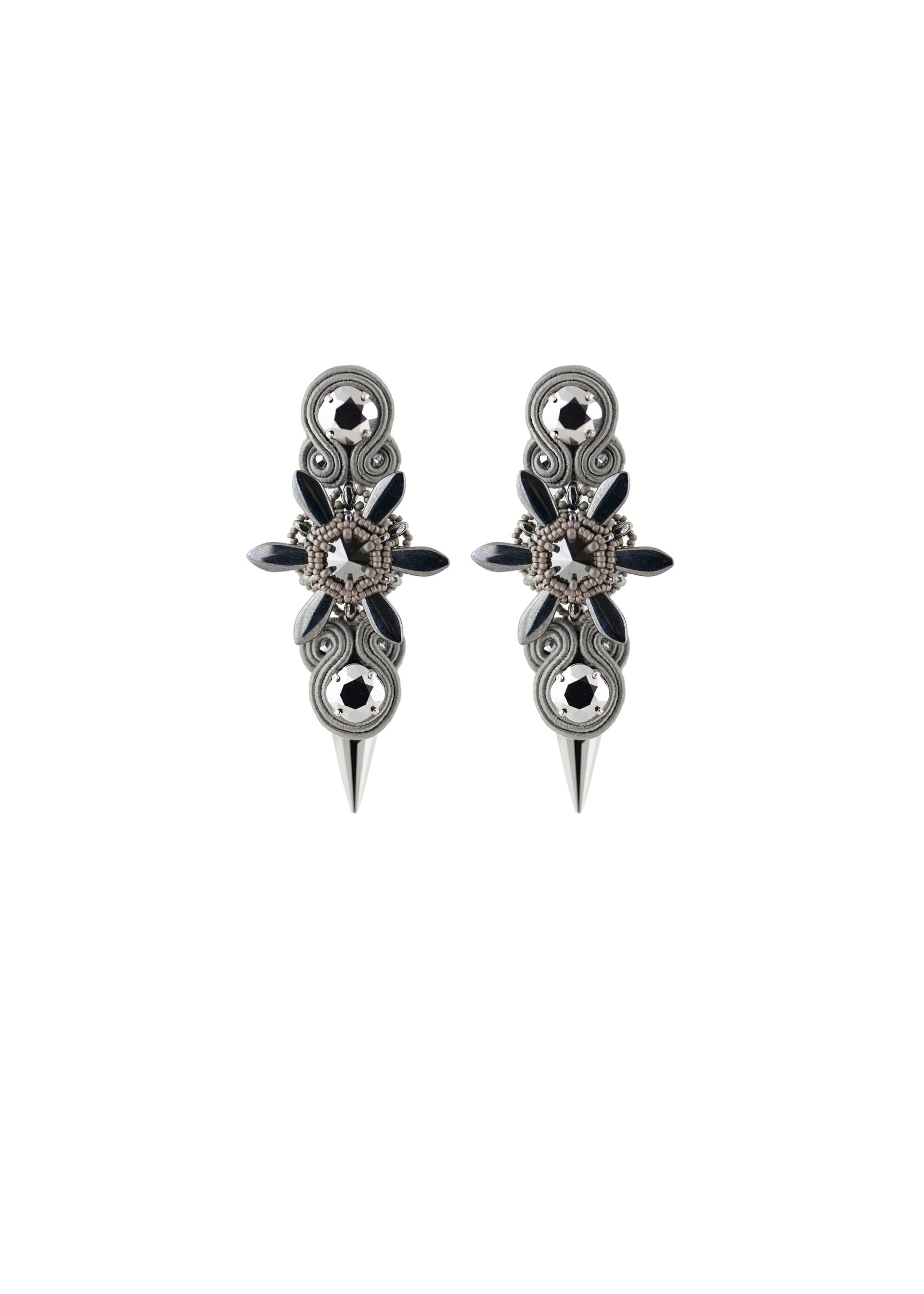 hematite-earrings-with-spiked-star-flowers