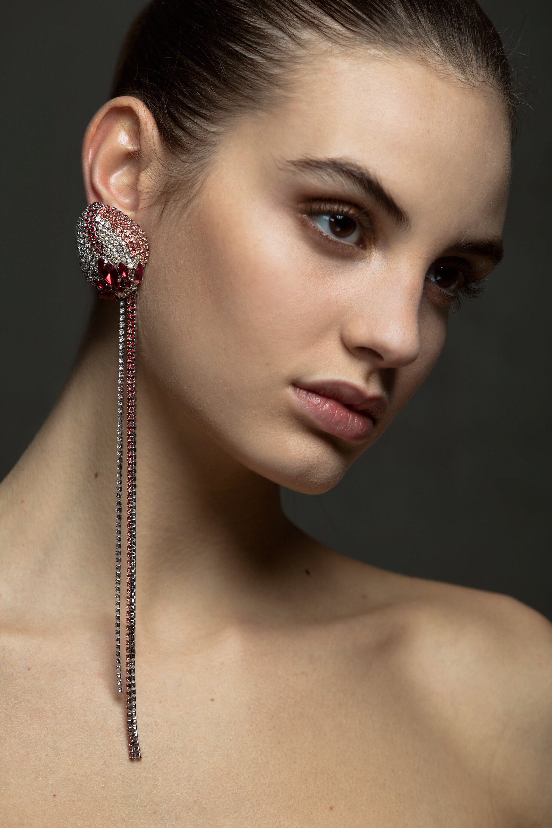 la-vie-en-fleur-mono-earring-with-swarovski-crystals