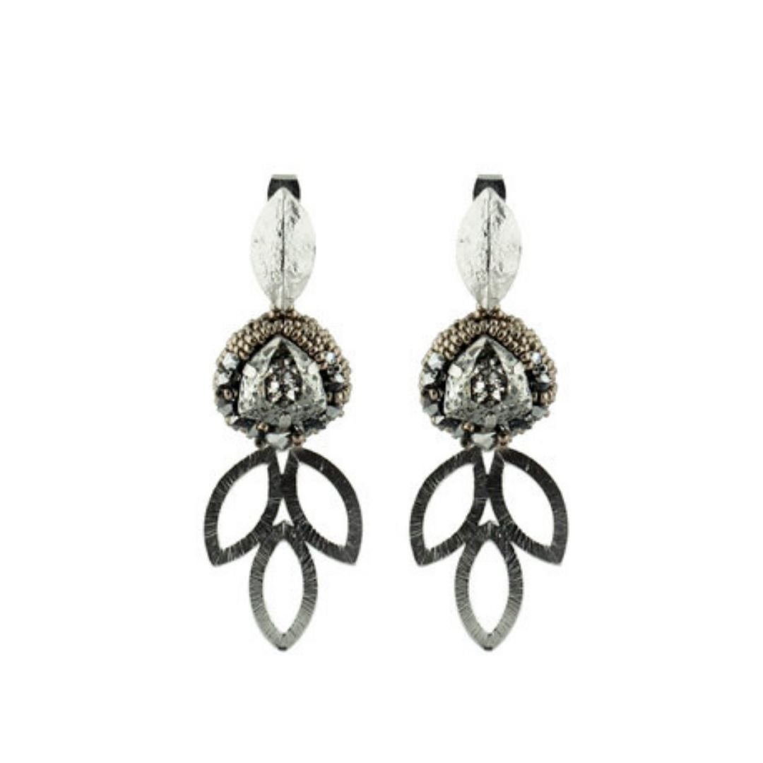 silver-fall-leaf-pendant-earrings