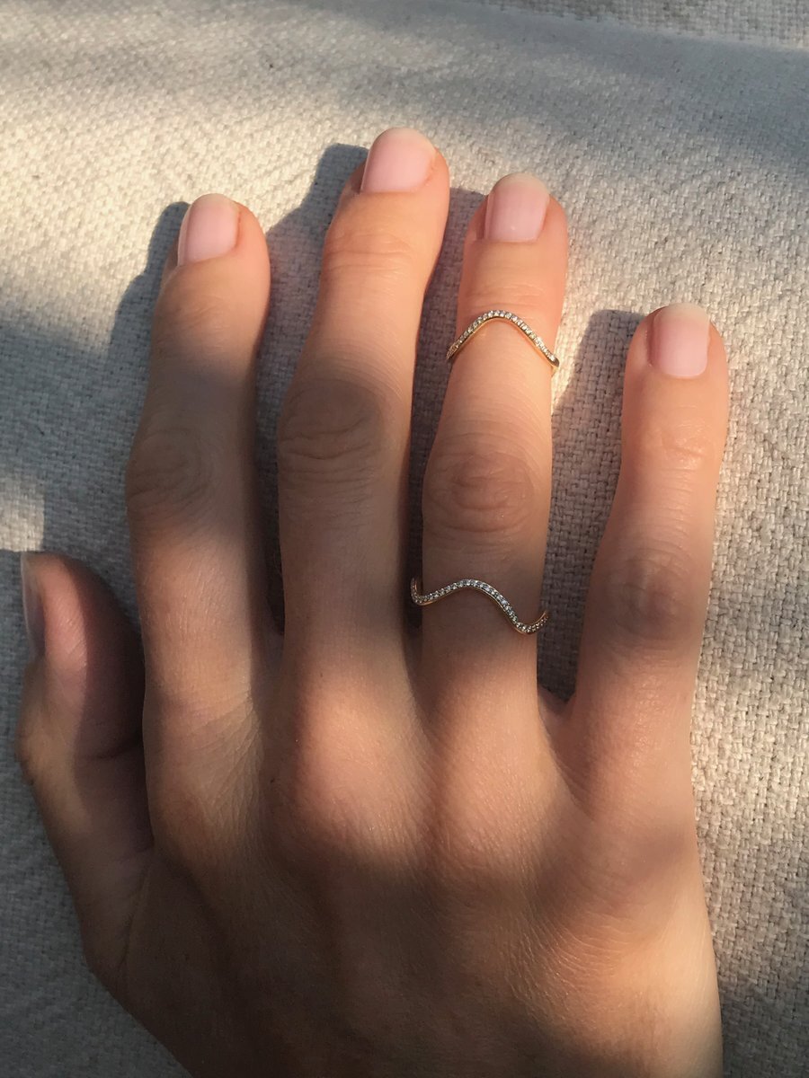 petite-comete-diamond-knuckle-ring