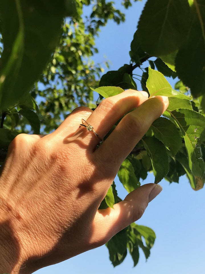 full-moon-solitaire-diamond-ring