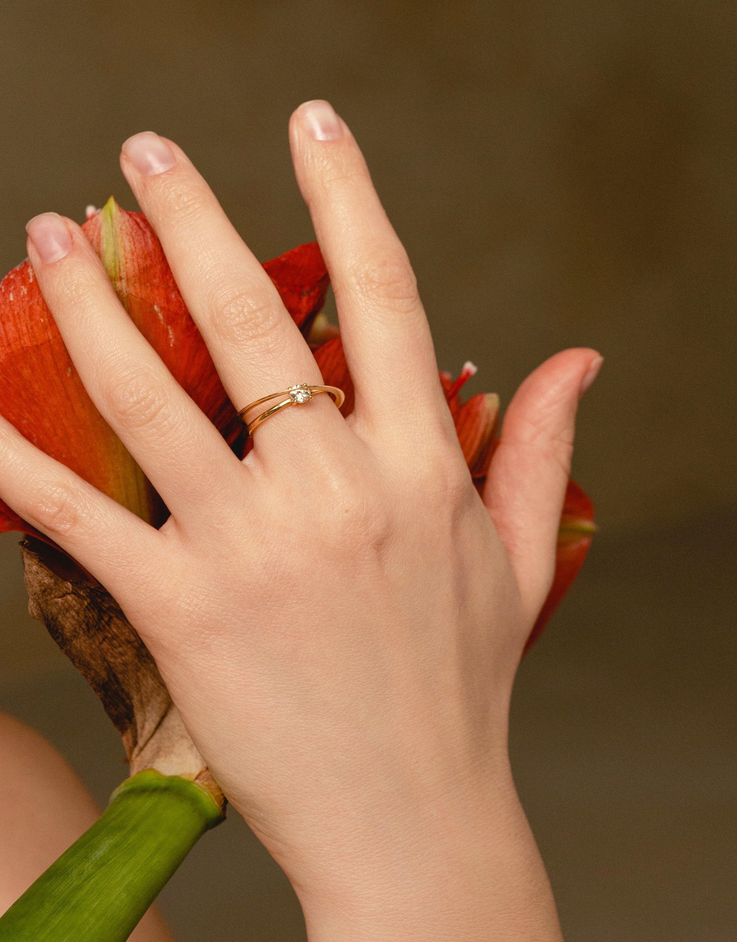 full-moon-solitaire-diamond-ring