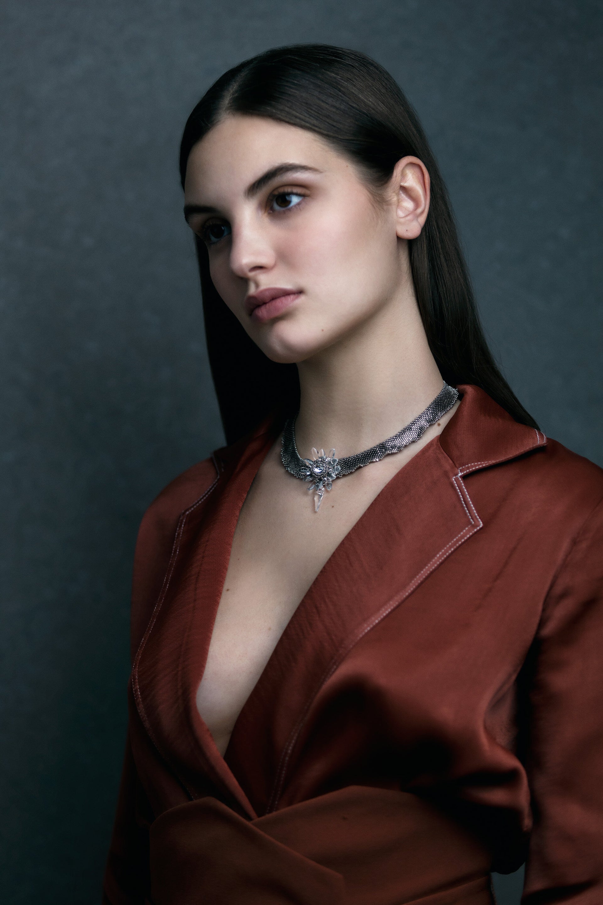 beaded-collar-necklace-with-a-spiked-flower