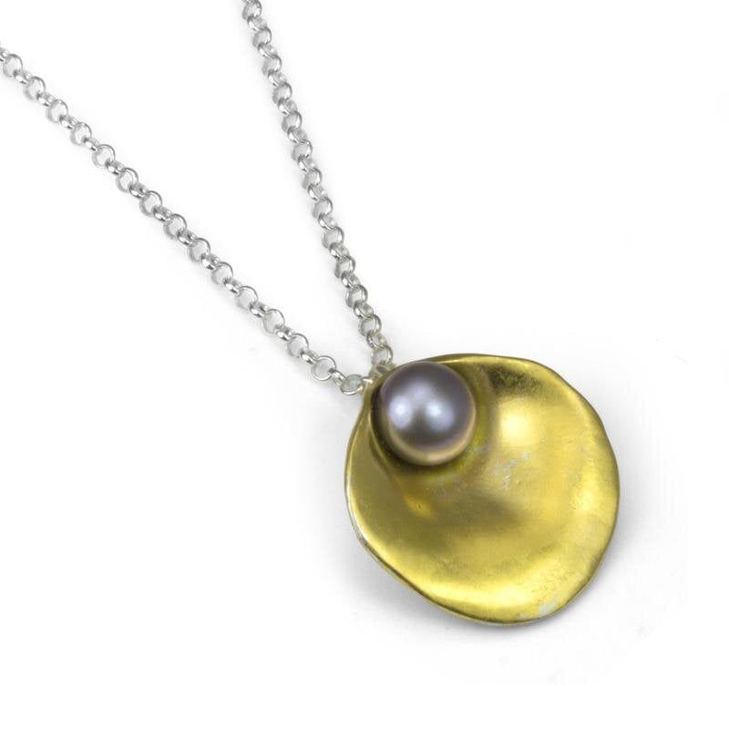 gold-plated-oyster-necklace-with-pearl