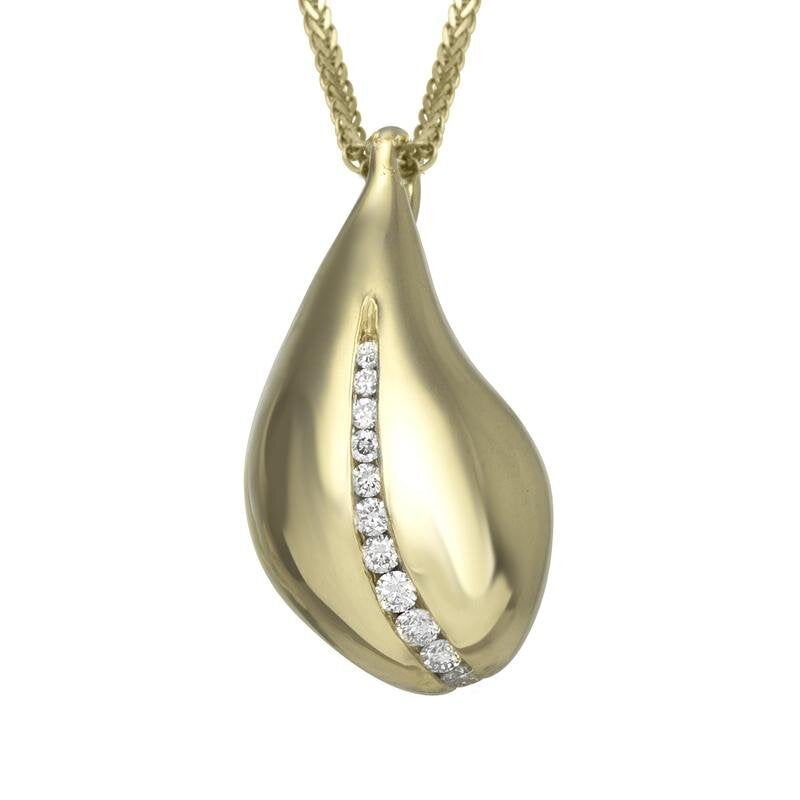 snow-drop-pendant-necklace-with-diamonds