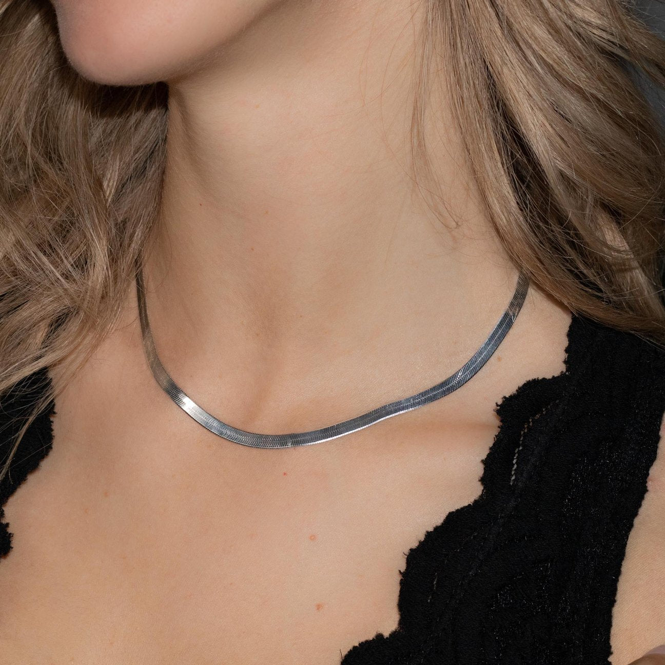 liquid-vintage-herringbone-necklace-rhodium