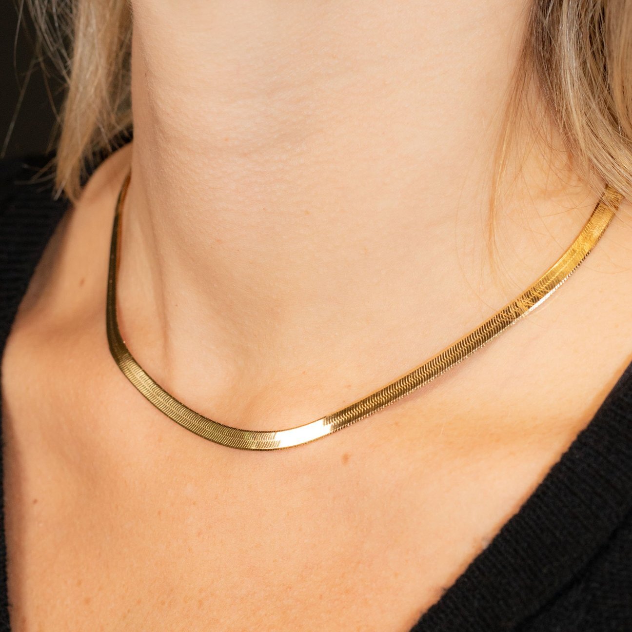 liquid-vintage-herringbone-necklace-gold