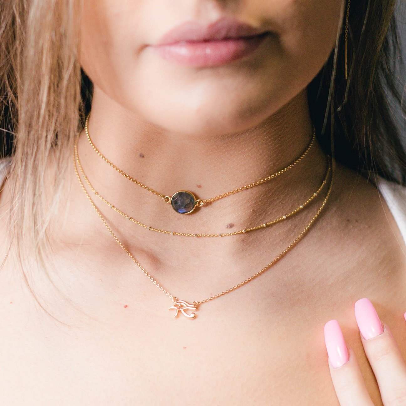 satellite-choker-gold