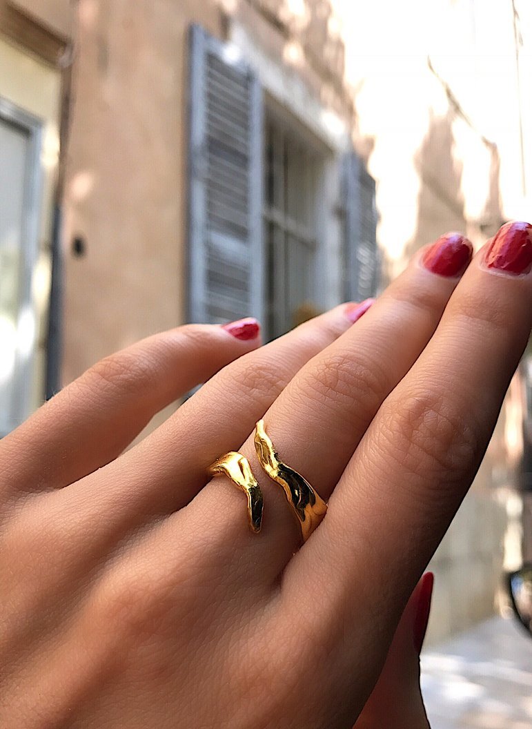 organic-helix-ring-gold