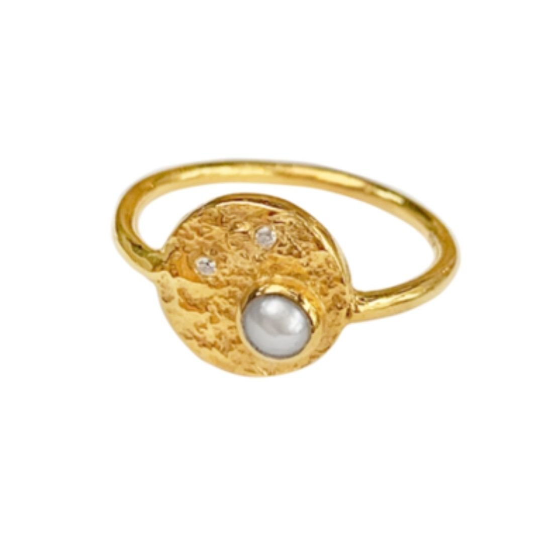 lucky-pearl-ring-gold