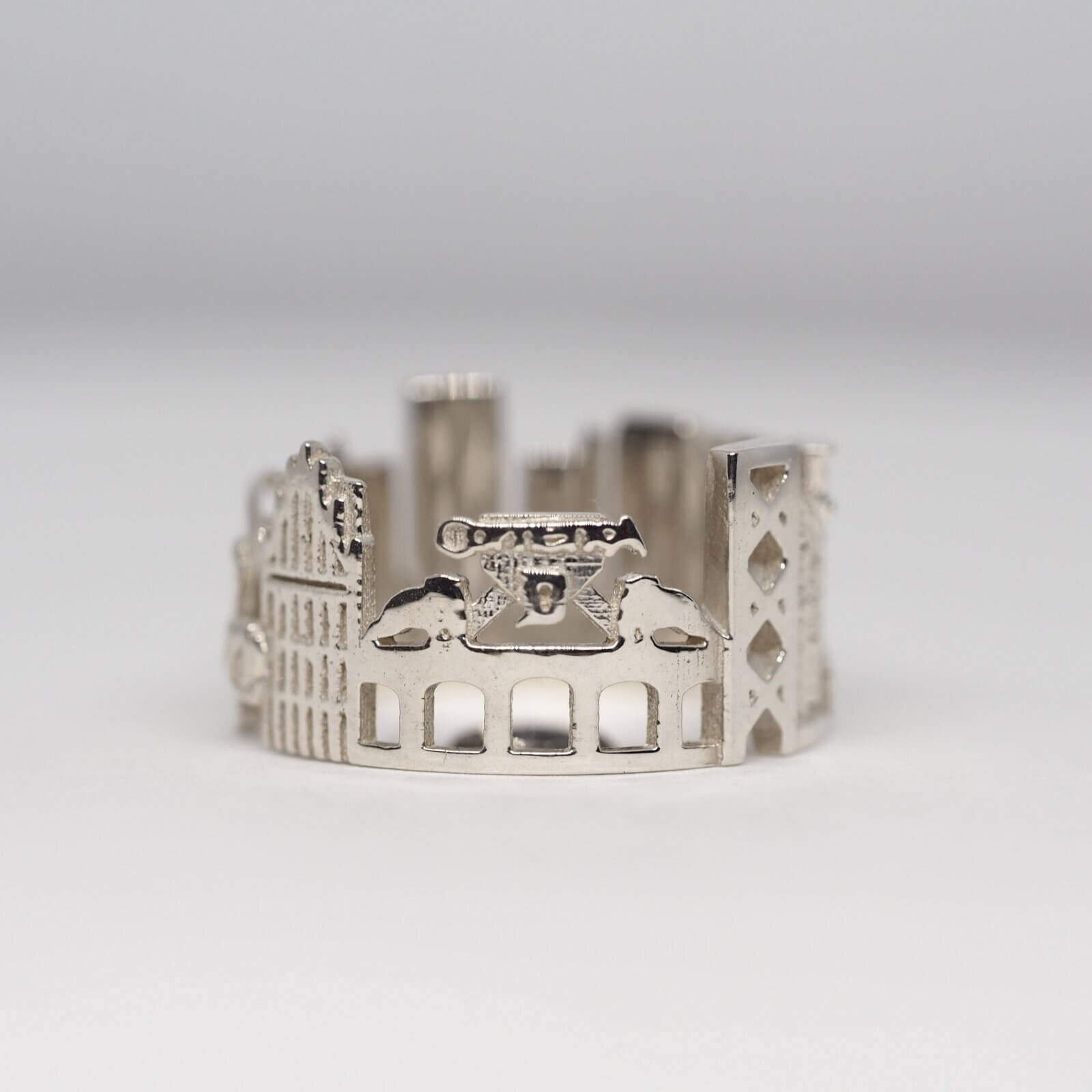 detroit-cityscape-ring