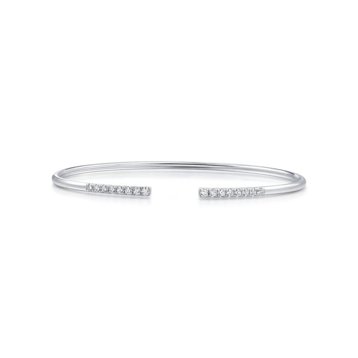 wrist-play-18k-white-gold-diamond-bangle-chow-sang-sang