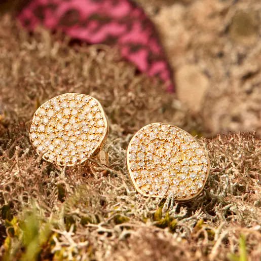 gold-nenufar-earrings-with-diamonds