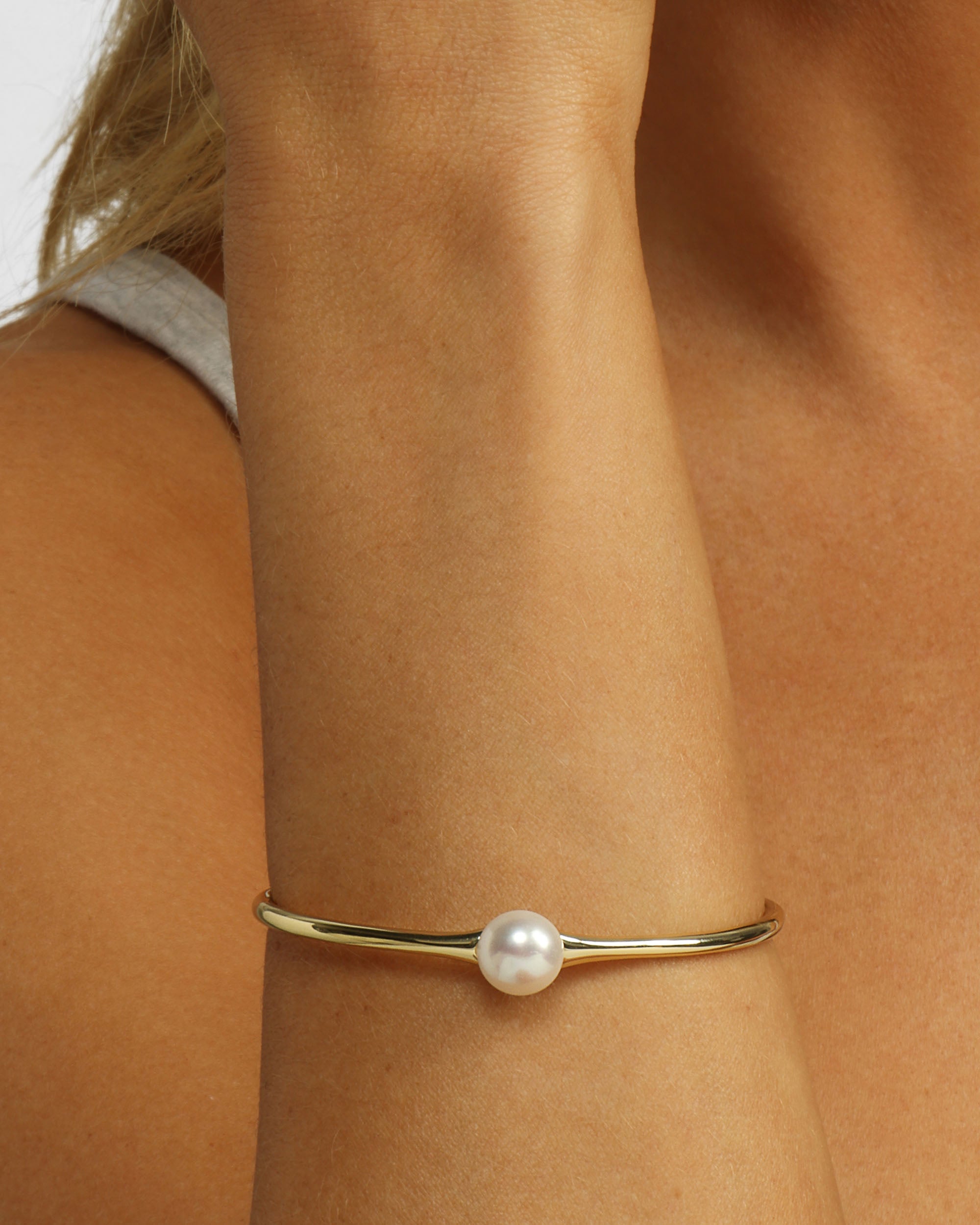 perfect-pearl-cuff-in-gold