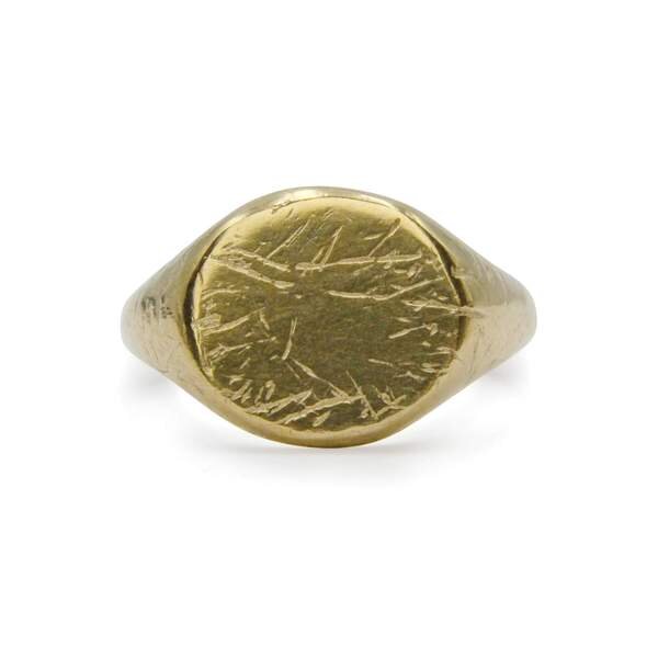 texture-signet-ring