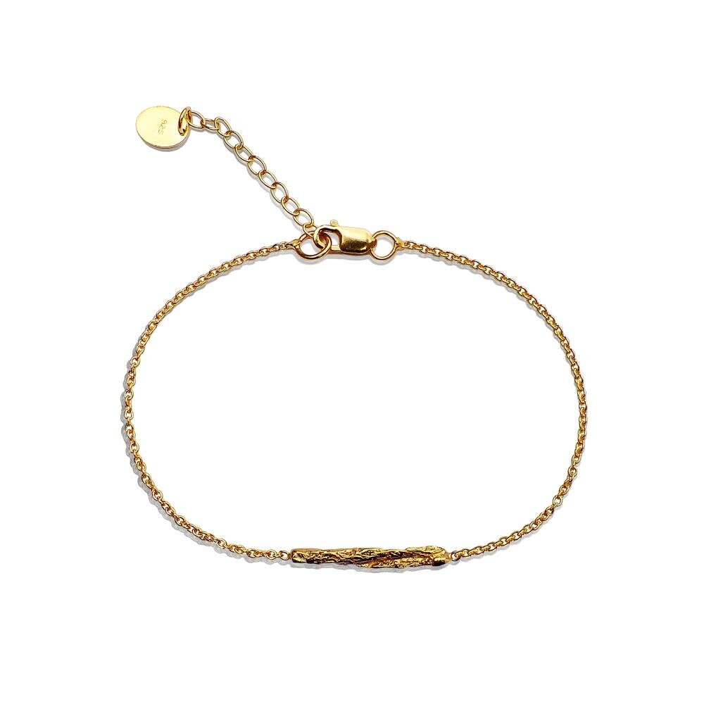 illusion-short-stick-bracelet-gold