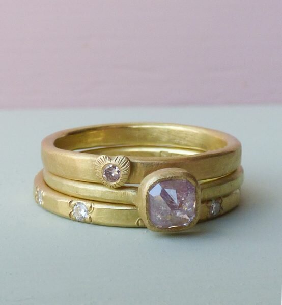 Posy Wedding Ring in 18k Gold