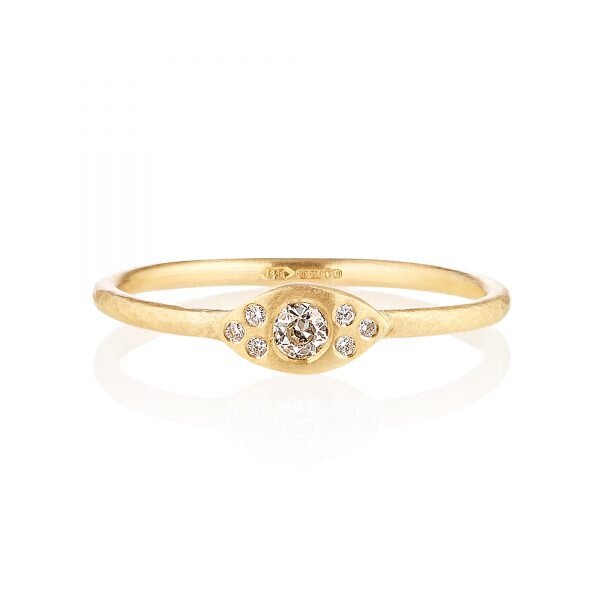 mia-engagement-ring-in-18k-gold