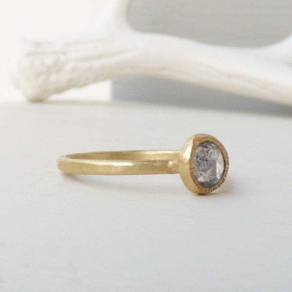 wilma-engagement-ring-in-18k-gold