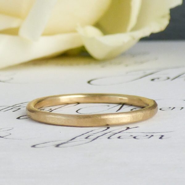 evie-wedding-ring-in-18k-gold