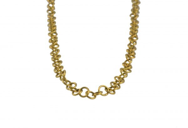 queenie-necklace-in-18k-gold