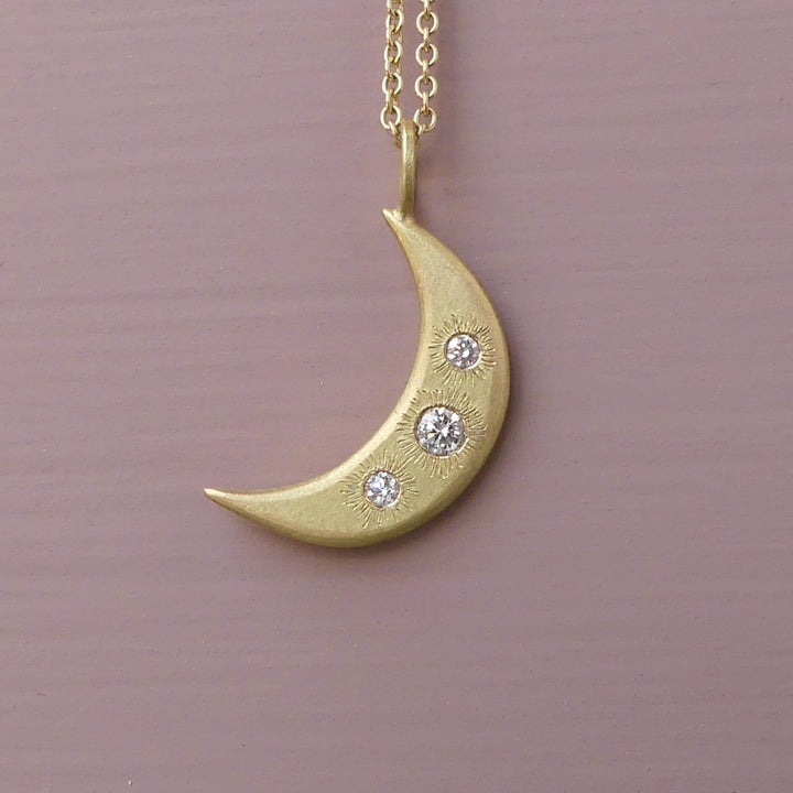 lunita-moon-amulet